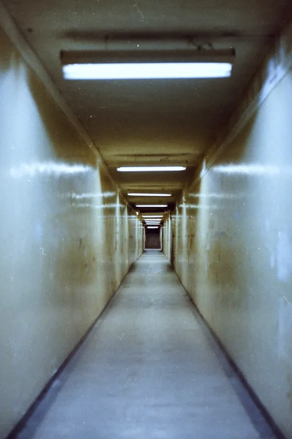 Podziemny tunel miedzy budynkami kombinatu